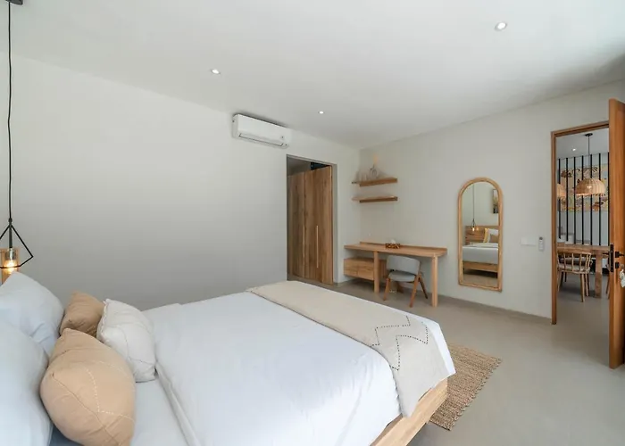 Loulou Bali - Brand New Tropical 3br Next To