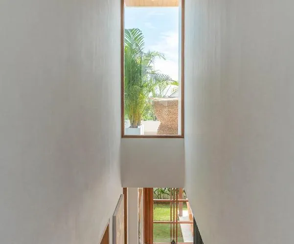 Loulou Bali - Brand New Tropical 3br Next To