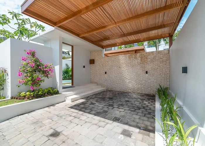 Loulou Bali - Brand New Tropical 3br Next To チャングー
